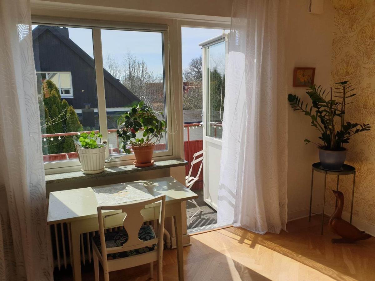 Egen Ovanvaning I Charmig Villa Naera Havet Ystad Extérieur photo